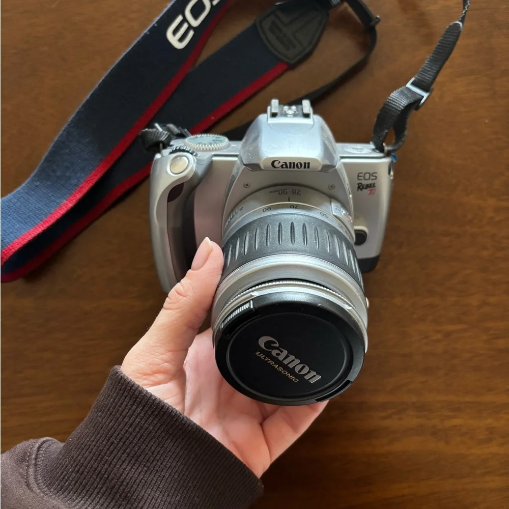 Canon EOS Rebel t7 FILM Camera